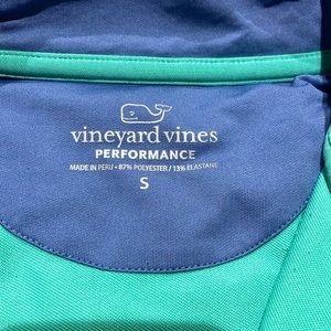 Vineyard, vines, performance size small quarters zip